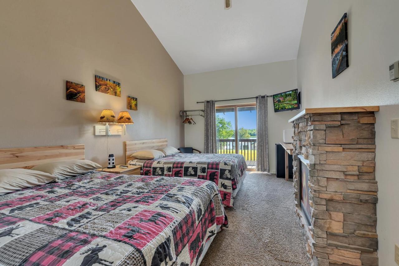 Blue Moon Resort & Motel Hill City Buitenkant foto