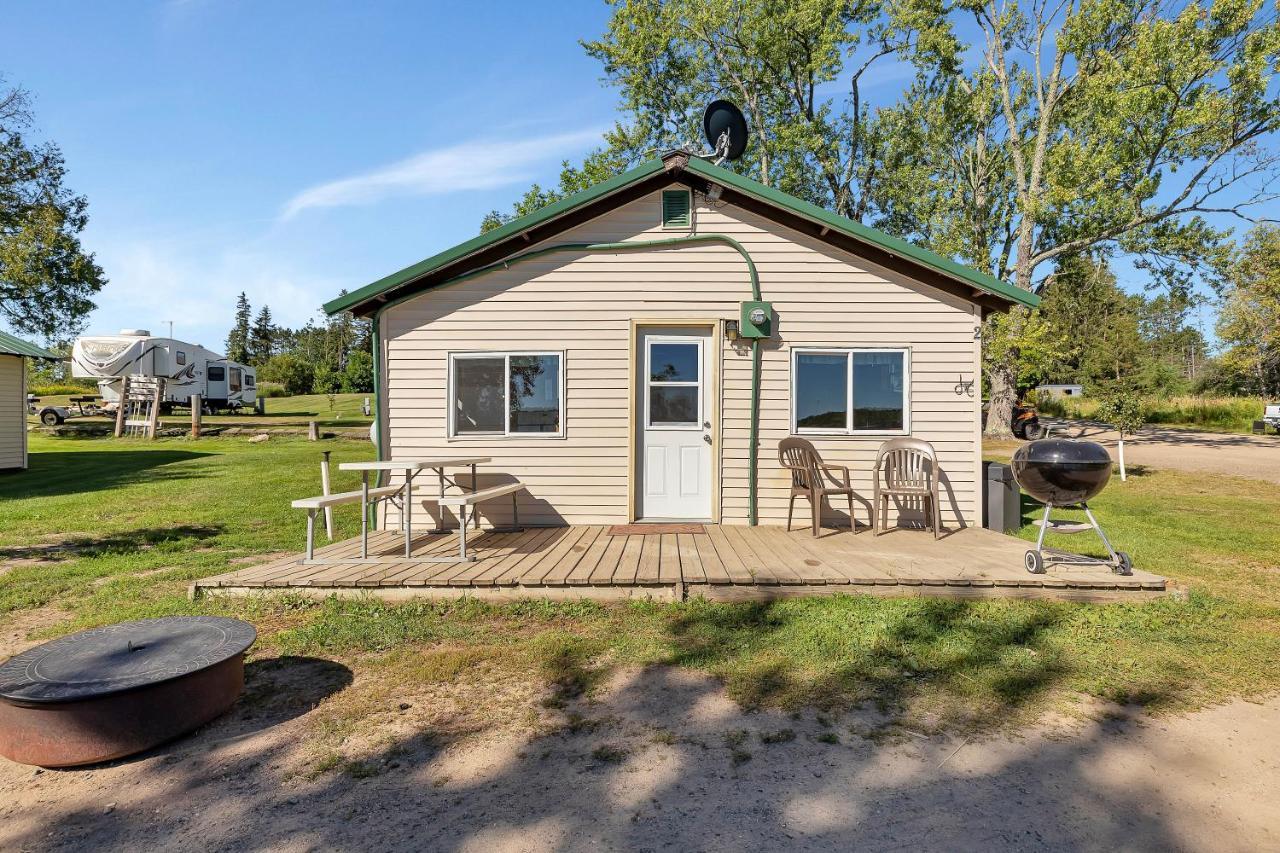 Blue Moon Resort & Motel Hill City Buitenkant foto