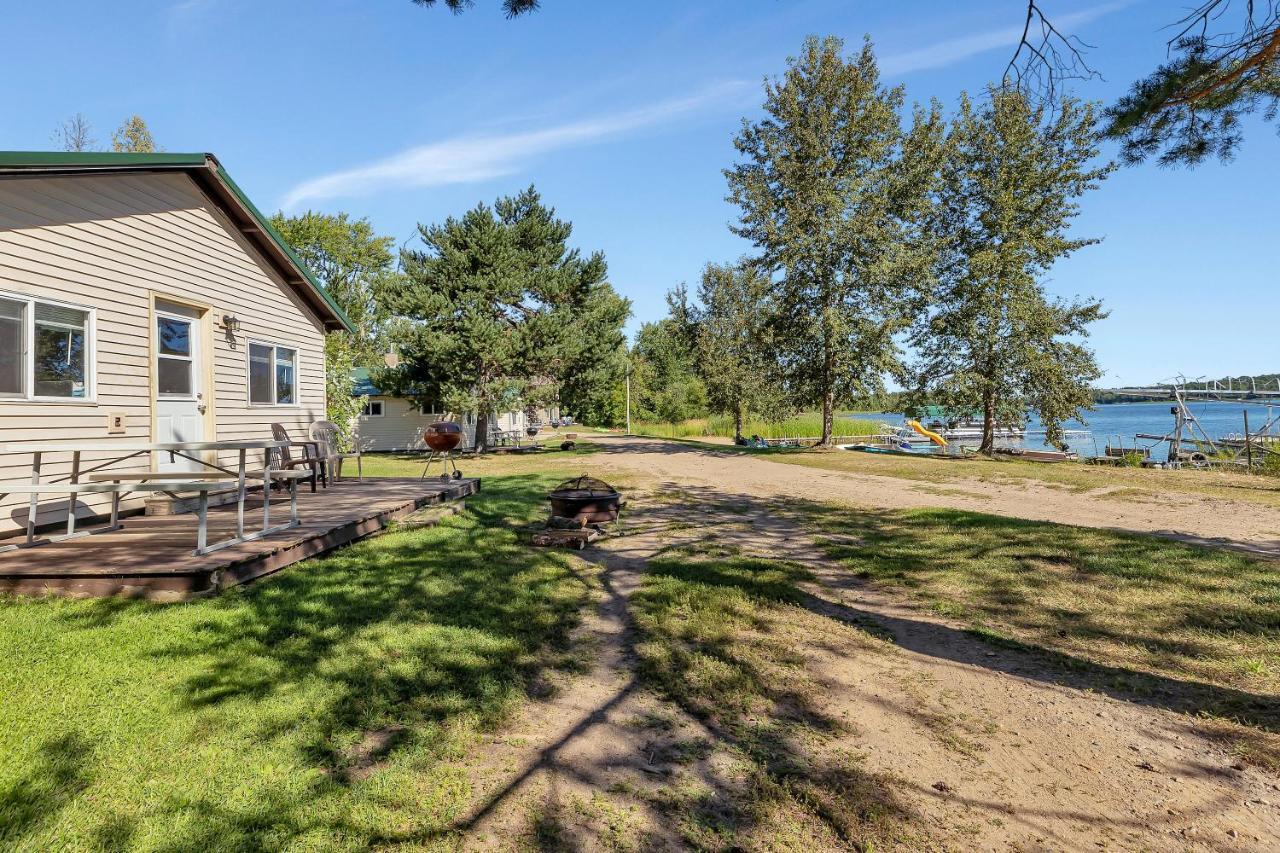 Blue Moon Resort & Motel Hill City Buitenkant foto