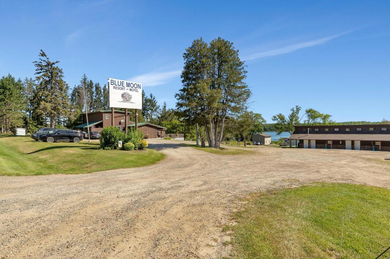 Blue Moon Resort & Motel Hill City Buitenkant foto