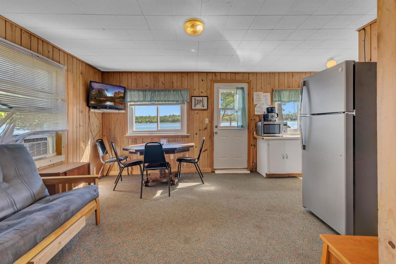 Blue Moon Resort & Motel Hill City Buitenkant foto